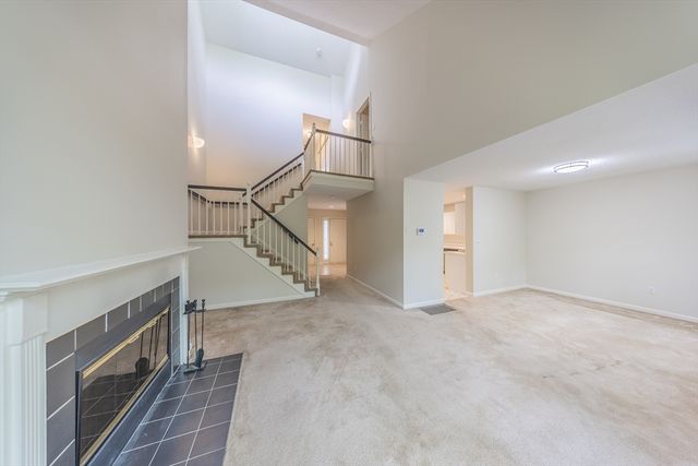 49 Bishops Forest Dr 49, Waltham, MA 02452