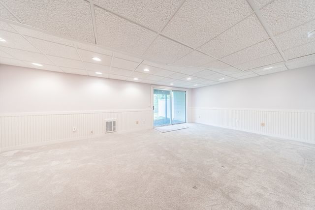 49 Bishops Forest Dr 49, Waltham, MA 02452