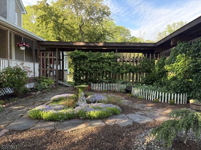5 Gaisler Rd, Hardwick Twp., NJ 07825