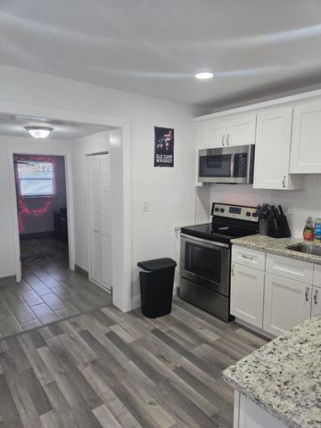 309 NW 6TH Avenue, Delray Beach, FL 33444
