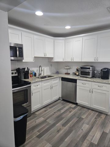 309 NW 6TH Avenue, Delray Beach, FL 33444