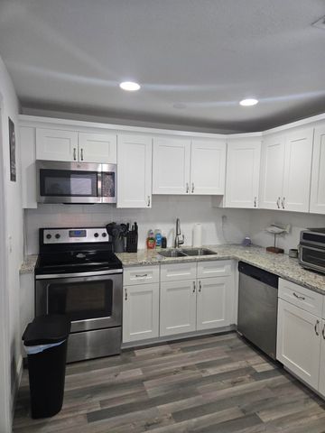 309 NW 6TH Avenue, Delray Beach, FL 33444