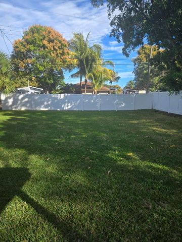 309 NW 6TH Avenue, Delray Beach, FL 33444