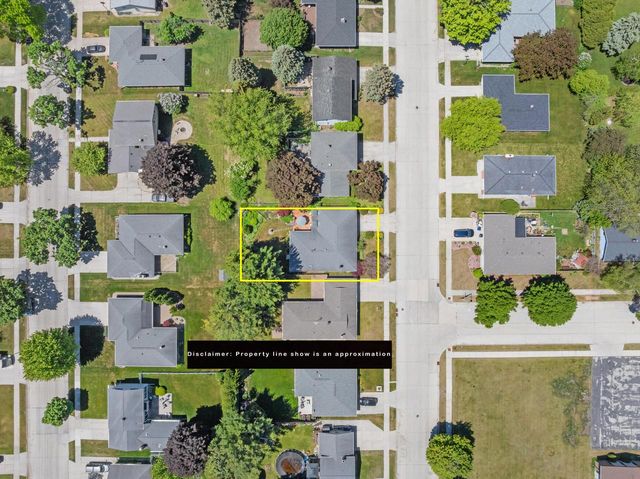 1237 Kaufmann AVENUE, Sheboygan, WI 53081