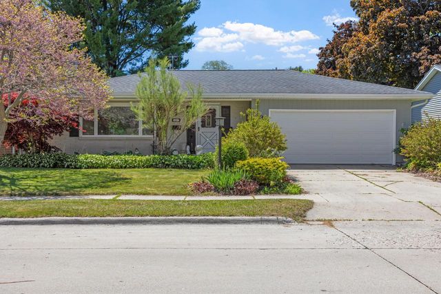 1237 Kaufmann AVENUE, Sheboygan, WI 53081