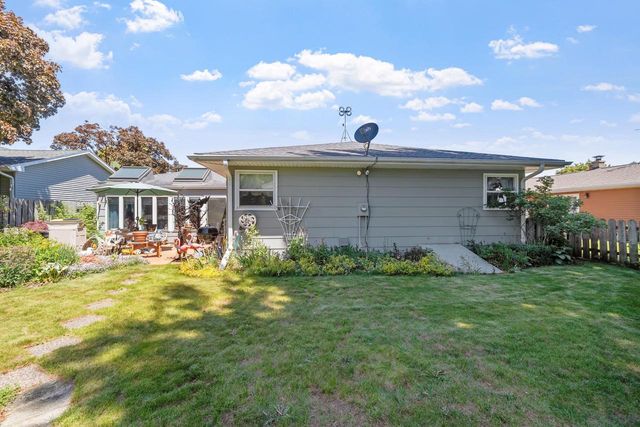 1237 Kaufmann AVENUE, Sheboygan, WI 53081