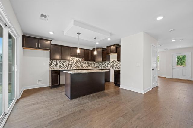 210 Notgrass Rd, Clarksville, TN 37042