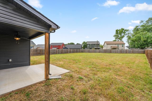210 Notgrass Rd, Clarksville, TN 37042