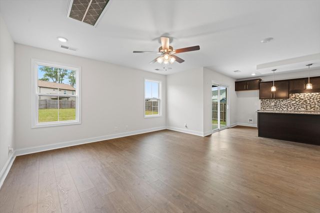 210 Notgrass Rd, Clarksville, TN 37042