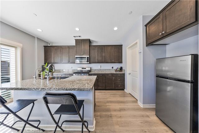 27321 Caprock Way, Moreno Valley, CA 92555