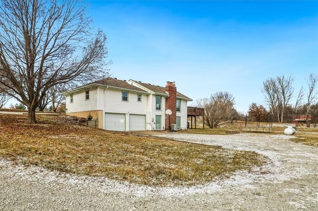 18123 Crestview Circle, Holt, MO 64048