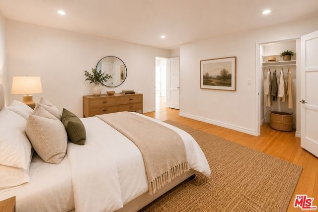 207 S Reeves Drive, Beverly Hills, CA 90212
