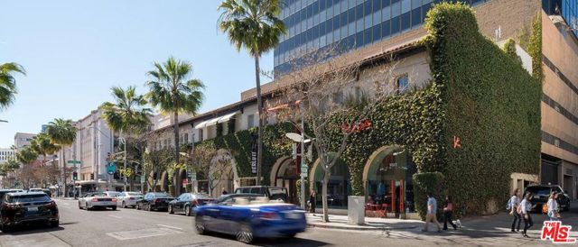 207 S Reeves Drive, Beverly Hills, CA 90212