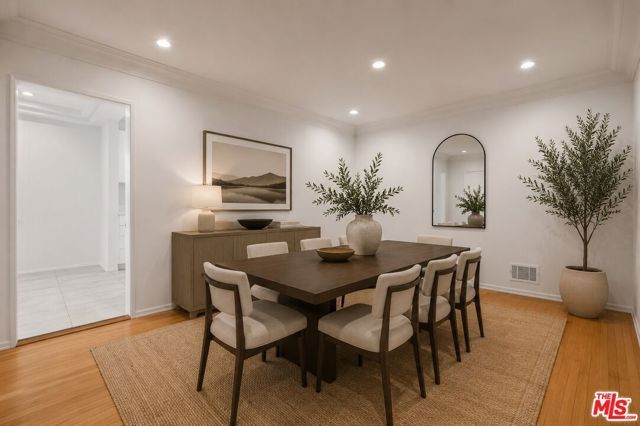 207 S Reeves Drive, Beverly Hills, CA 90212