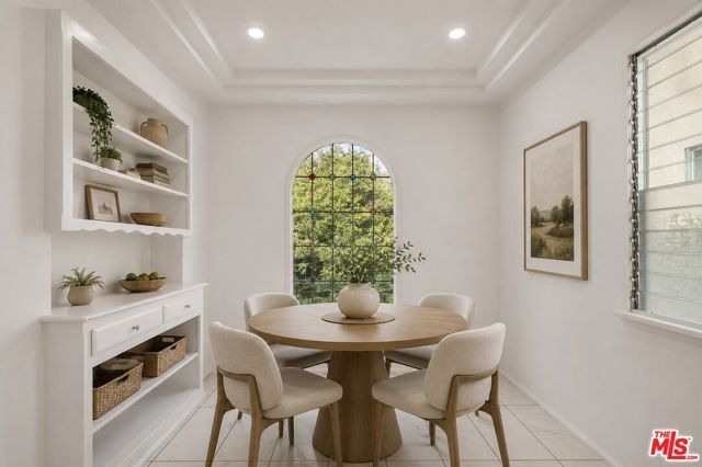 207 S Reeves Drive, Beverly Hills, CA 90212