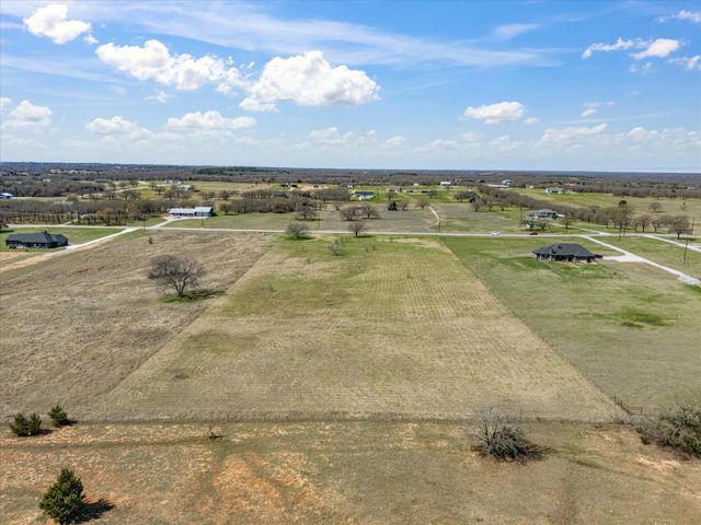160 Rolling Hills Boulevard, Alvord, TX 76225