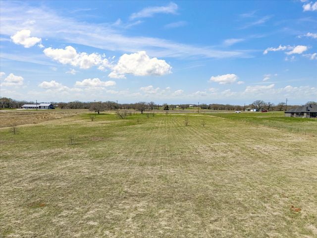 160 Rolling Hills Boulevard, Alvord, TX 76225