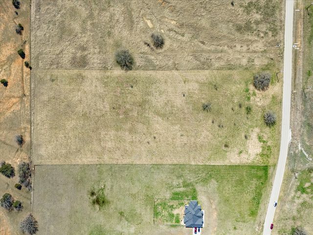 160 Rolling Hills Boulevard, Alvord, TX 76225