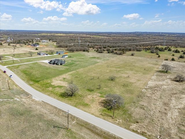 160 Rolling Hills Boulevard, Alvord, TX 76225