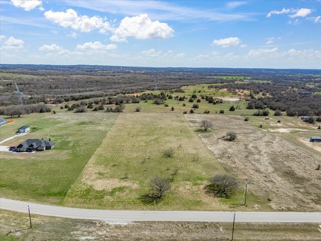 160 Rolling Hills Boulevard, Alvord, TX 76225