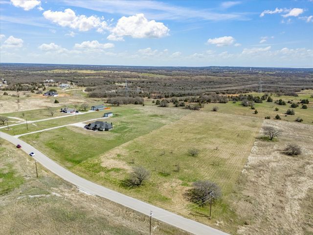 160 Rolling Hills Boulevard, Alvord, TX 76225
