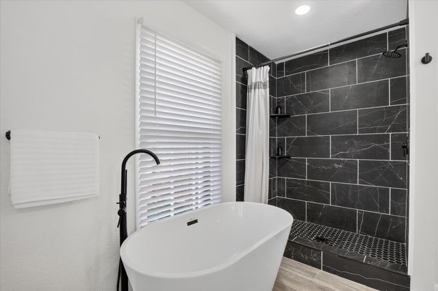 1204 Loma Alta Place, Cleburne, TX 76033