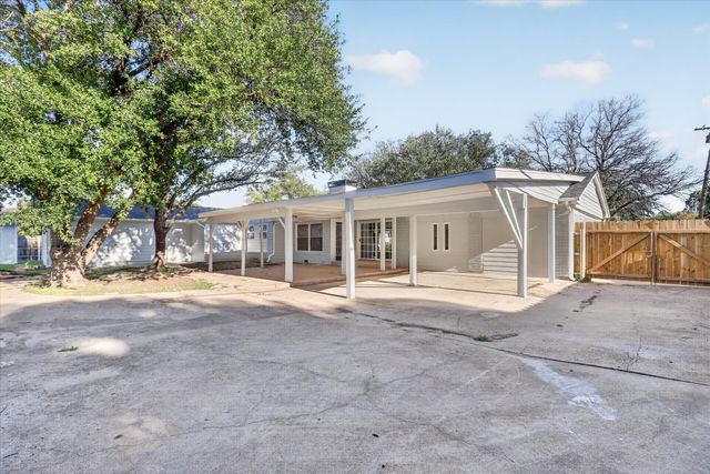 1204 Loma Alta Place, Cleburne, TX 76033