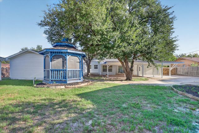 1204 Loma Alta Place, Cleburne, TX 76033