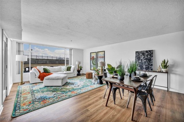 2222 Detroit Avenue 605, Cleveland, OH 44113