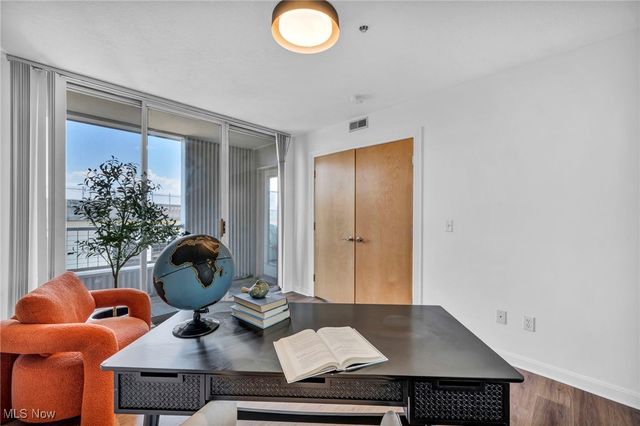 2222 Detroit Avenue 605, Cleveland, OH 44113