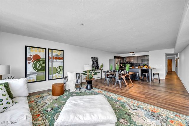 2222 Detroit Avenue 605, Cleveland, OH 44113