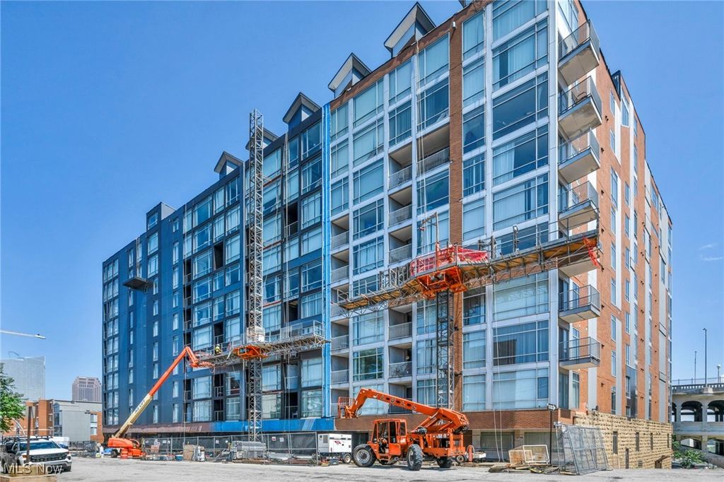 2222 Detroit Avenue 605, Cleveland, OH 44113