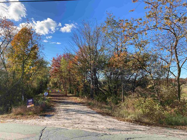 37 Maple Road, Canaan, NH 03741