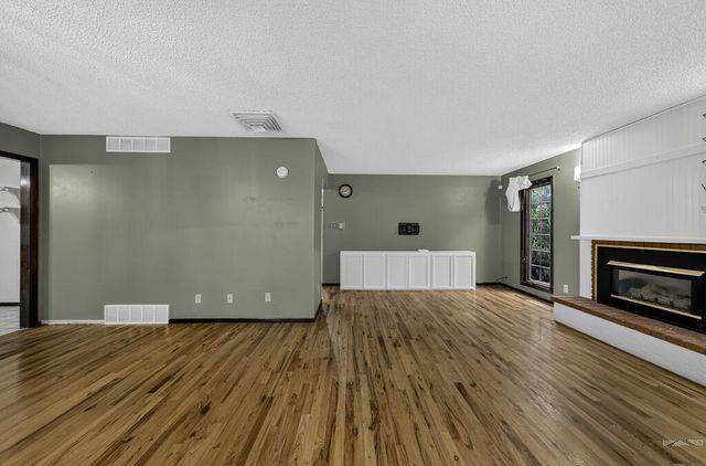 420 W Player Dr, Pueblo West, CO 81007