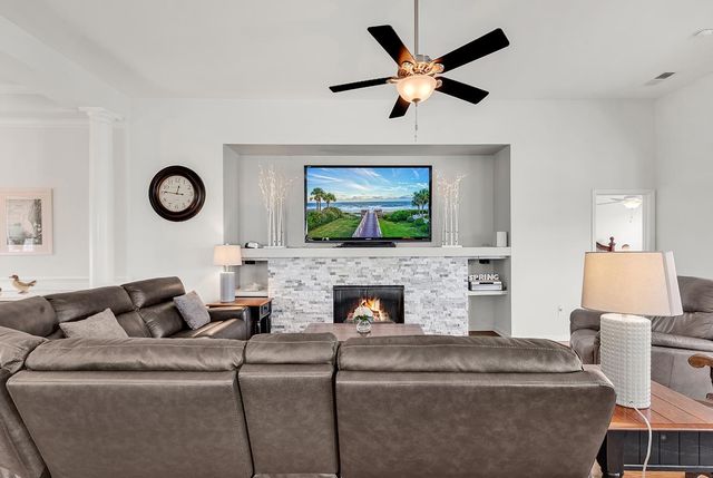 609 Chatman Ct., Murrells Inlet, SC 29576