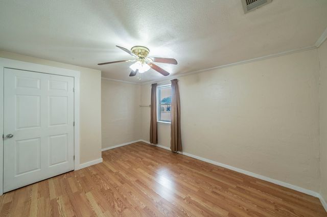 127 County Rd 3051, Decatur, TX 76234