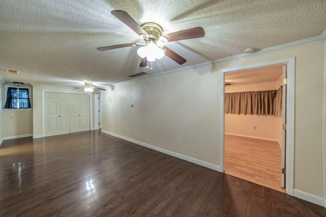 127 County Rd 3051, Decatur, TX 76234