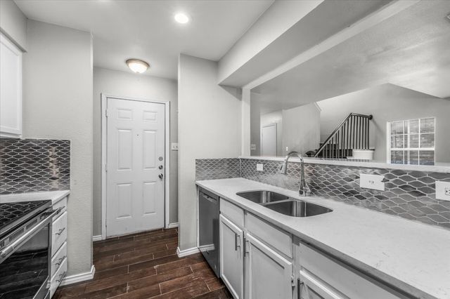 4010 Southern Charm Court, Arlington, TX 76016