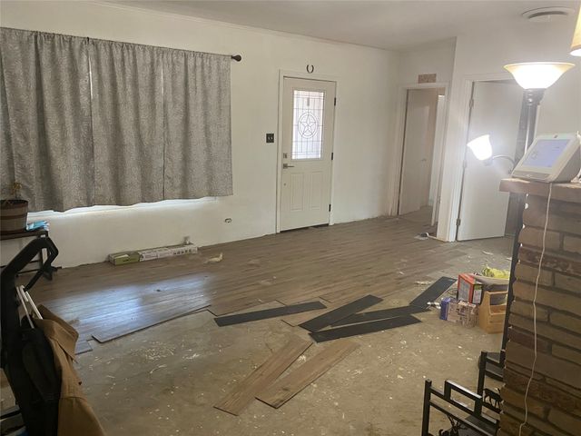 715 Morningside Drive, Mineral Wells, TX 76067