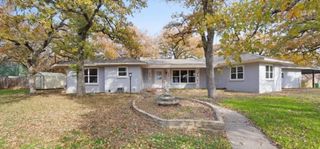 715 Morningside Drive, Mineral Wells, TX 76067