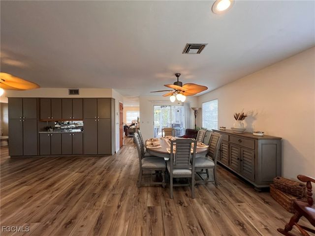 9225 Dimmick DR, Sanibel, FL 33957