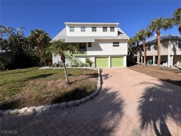9225 Dimmick DR, Sanibel, FL 33957