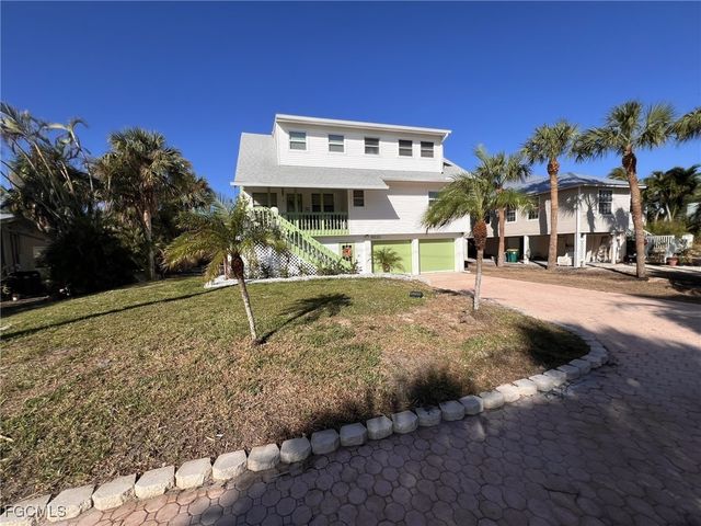 9225 Dimmick DR, Sanibel, FL 33957