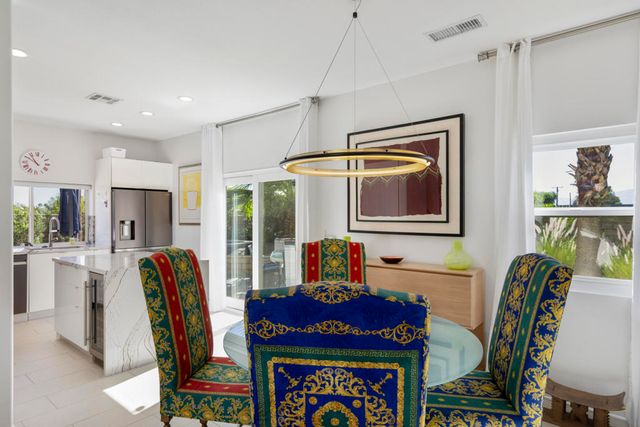 2900 S Redwood Drive, Palm Springs, CA 92262