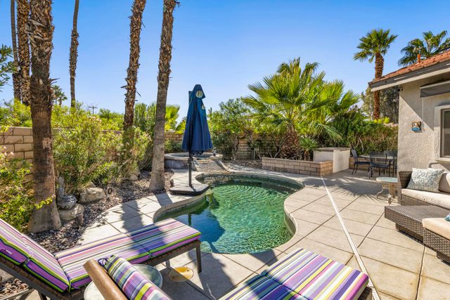 2900 S Redwood Drive, Palm Springs, CA 92262