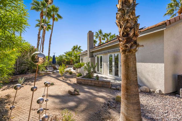 2900 S Redwood Drive, Palm Springs, CA 92262