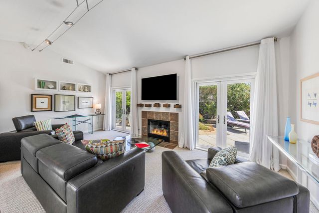 2900 S Redwood Drive, Palm Springs, CA 92262