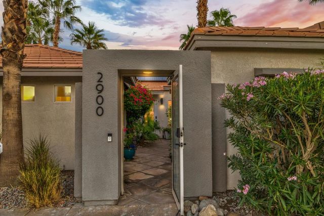 2900 S Redwood Drive, Palm Springs, CA 92262
