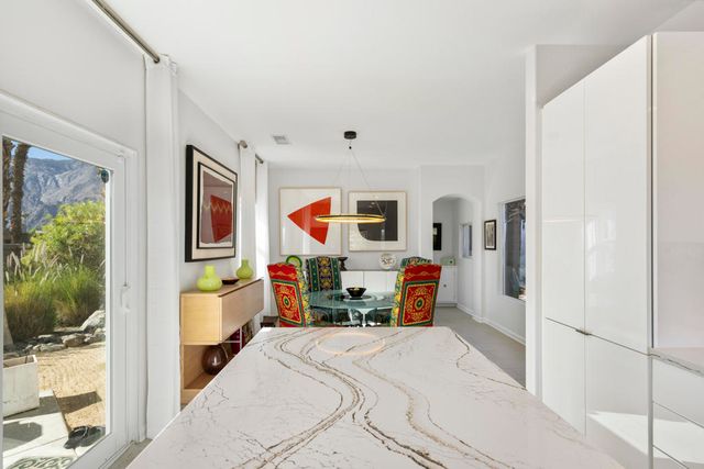 2900 S Redwood Drive, Palm Springs, CA 92262