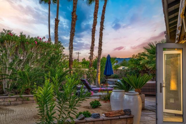 2900 S Redwood Drive, Palm Springs, CA 92262